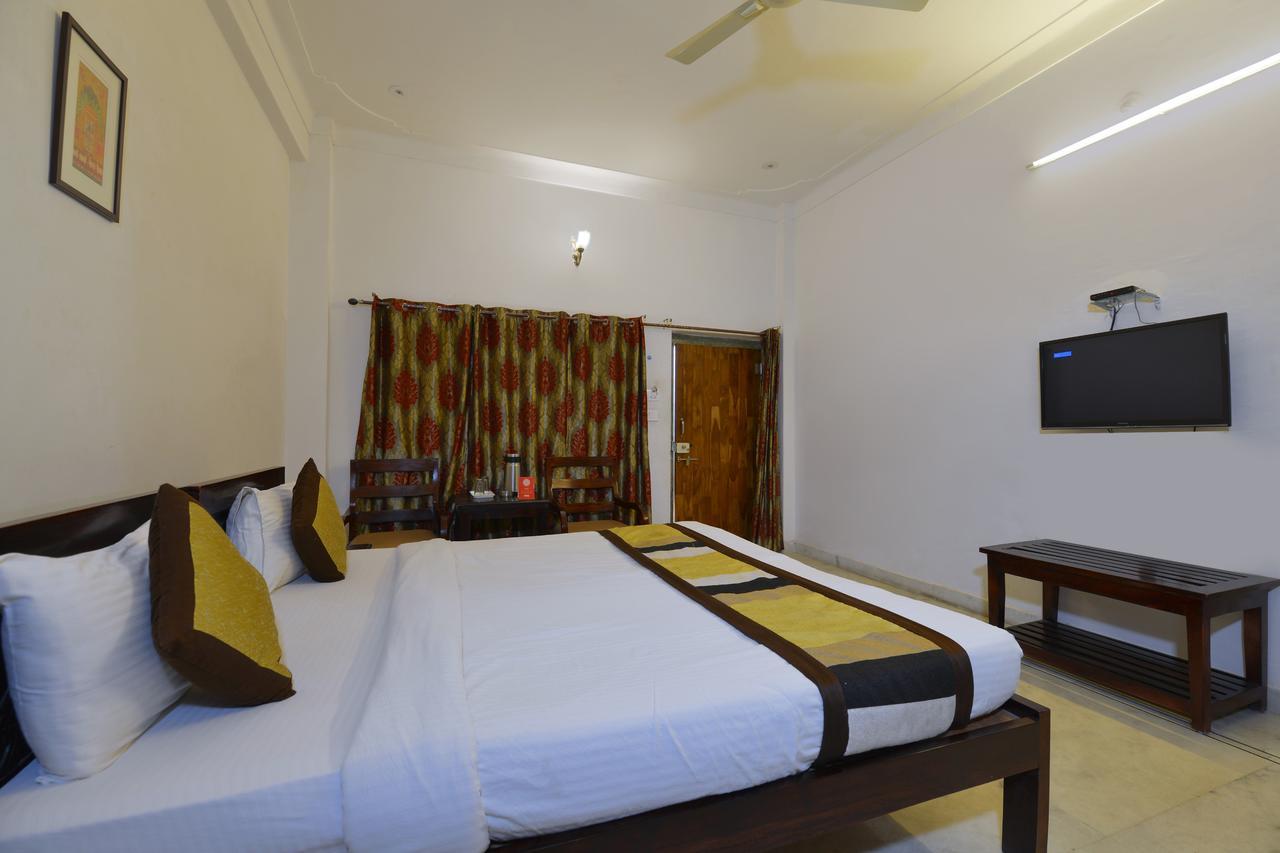 Oyo 1159 Hotel Chandra Prakash Udaipur Bagian luar foto