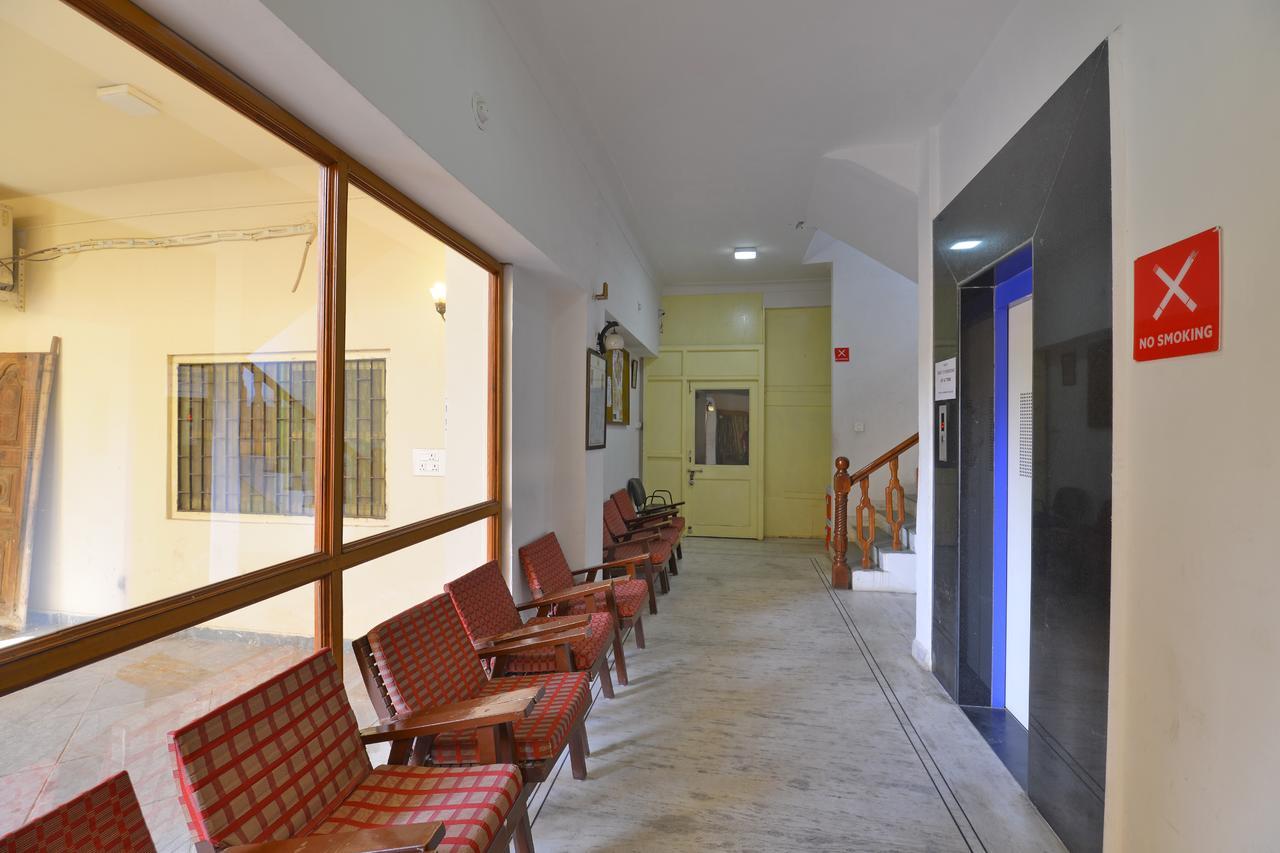 Oyo 1159 Hotel Chandra Prakash Udaipur Bagian luar foto