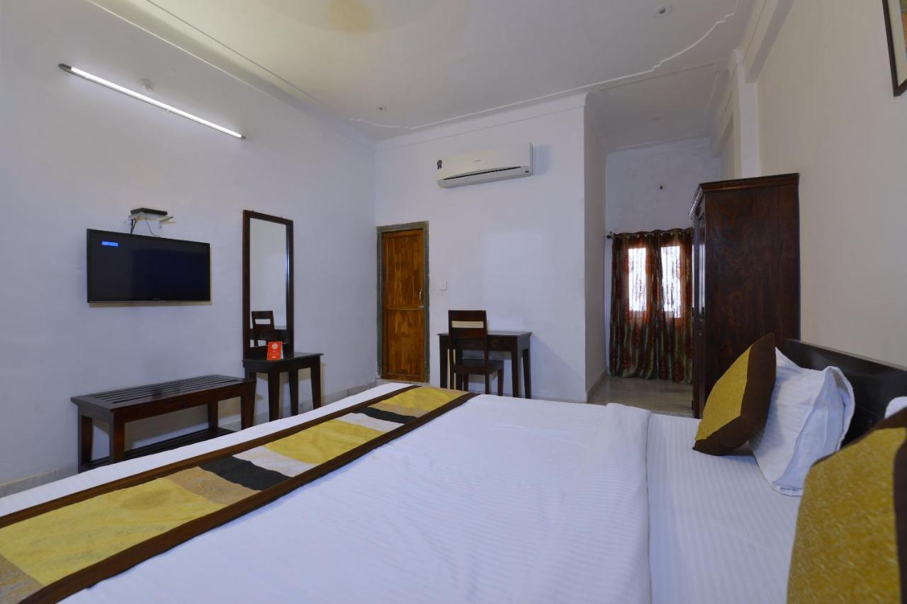 Oyo 1159 Hotel Chandra Prakash Udaipur Bagian luar foto